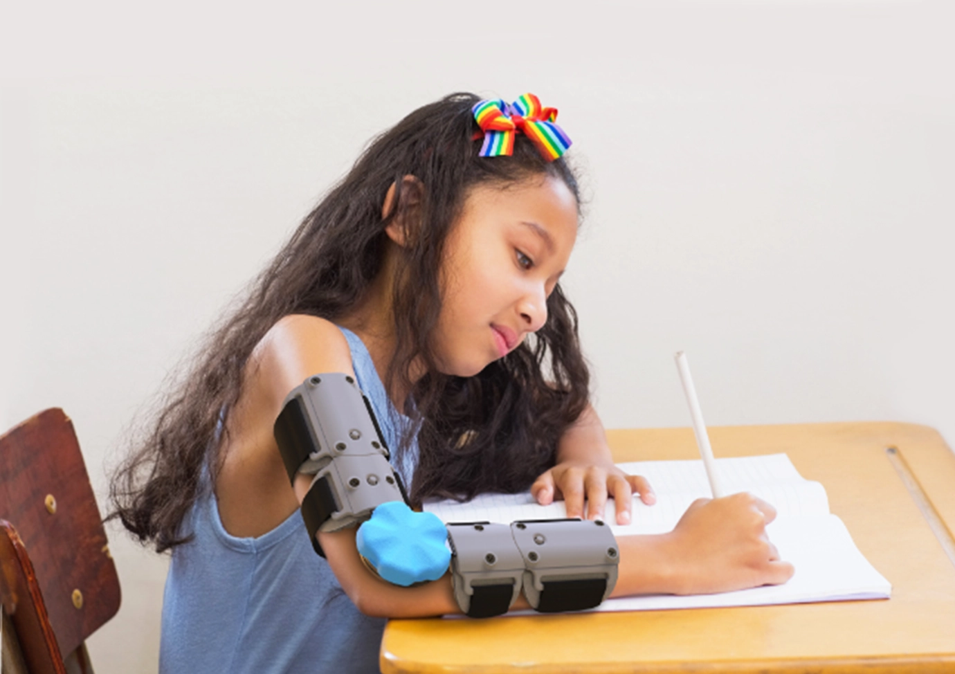 Child using move-d brace